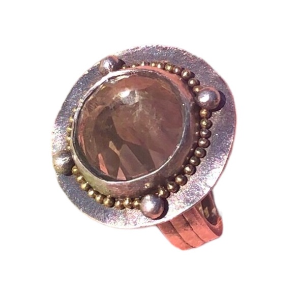 Artisan made on Maui  925 Faceted Pale green sapphire Dome Ring with 14k balls - Picture 4 of 7